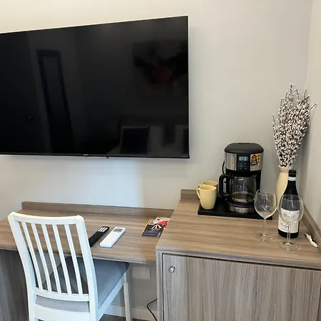 Niky House 4*